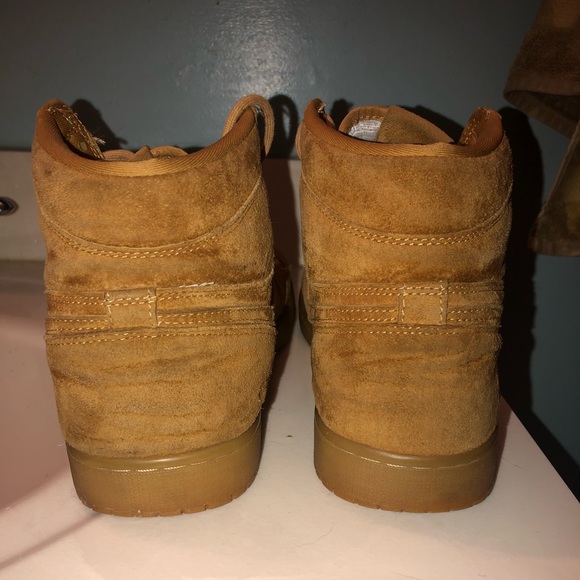 Men’s Nike Air Jordan 1 main image 5